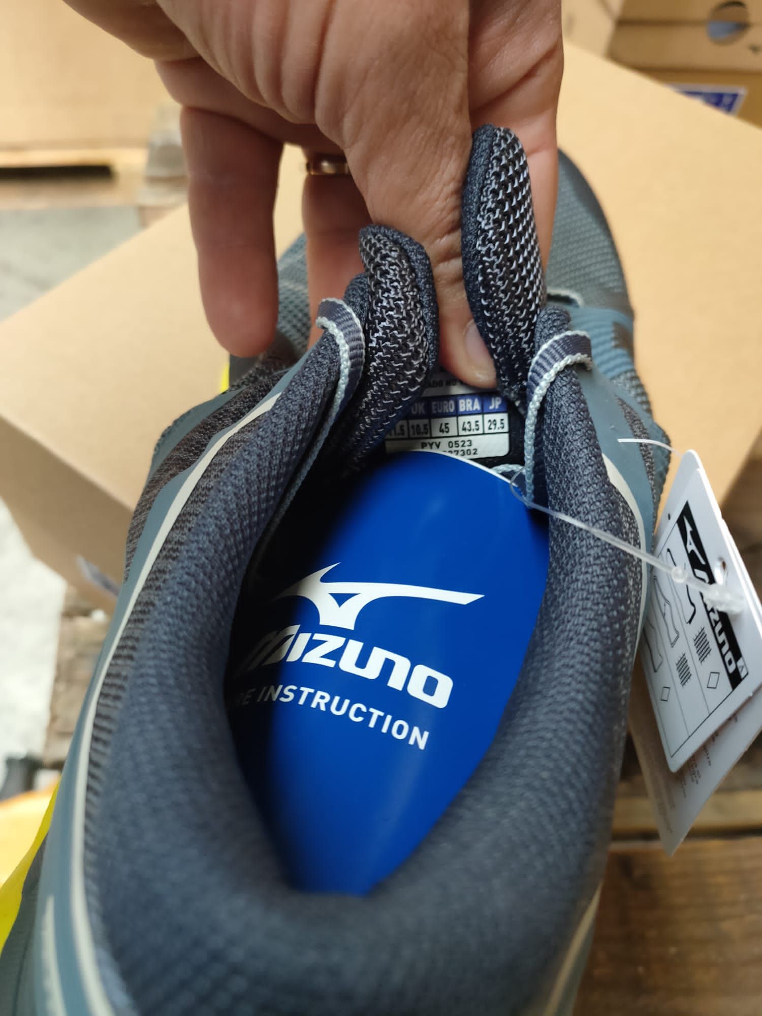 کفش میزانو _ Mizuno