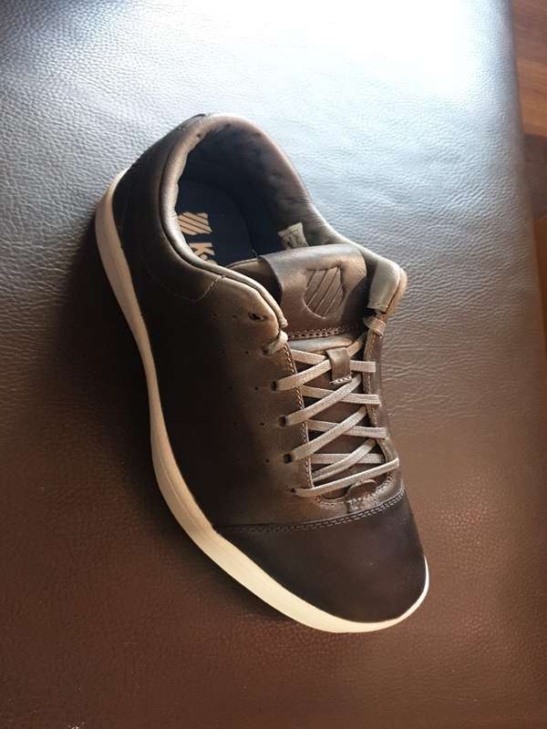 کفش ورزشی کی سوئیس( کا سوئیس) - K-SWISS