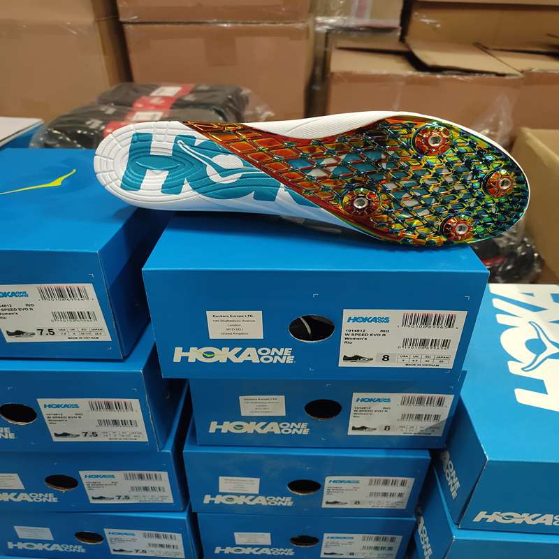 کفش دومیدانی حرفه ای هوکا- HOKA