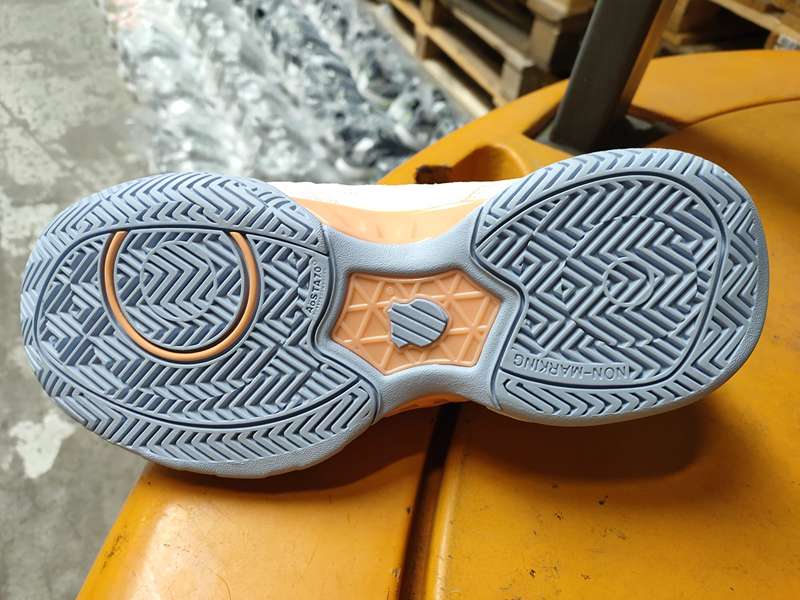 کفش تنیس کی سوئیس - K-SWISS